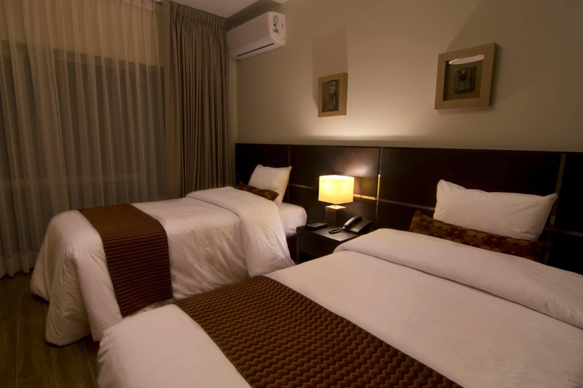 Hotel Tambo Dos De Mayo 3*
